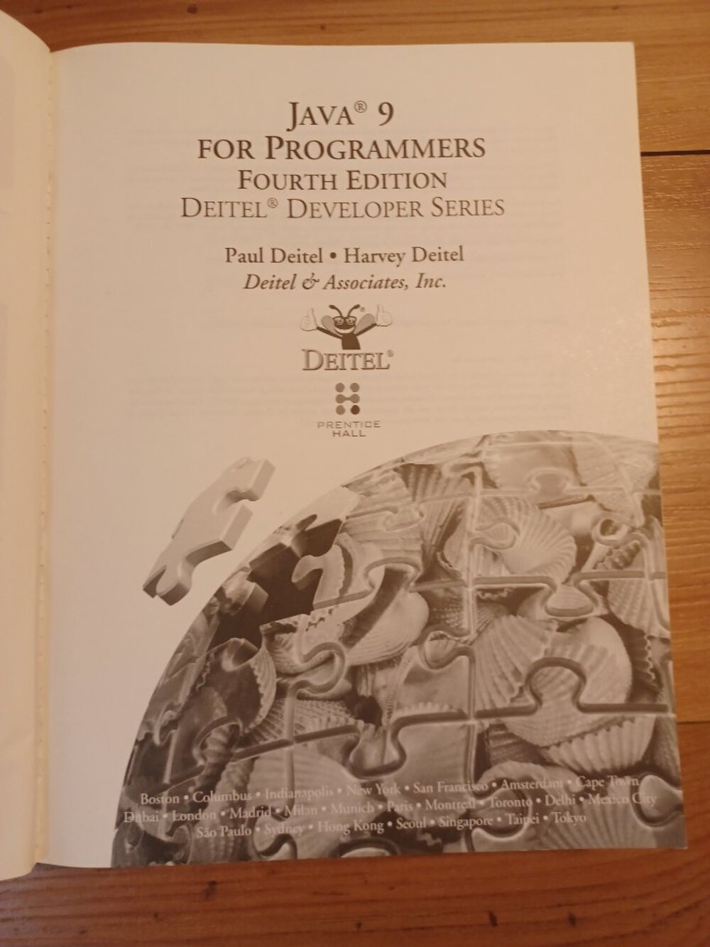 Java 9 For Programmers By Pul J. Deitel Book - Picture 7 of 12